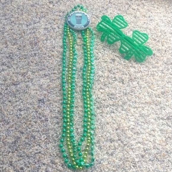 St. Patrick's Day SEXY top, sunglasses & necklaces - Picture 5 of 11